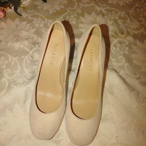 TALBOTS HEELS